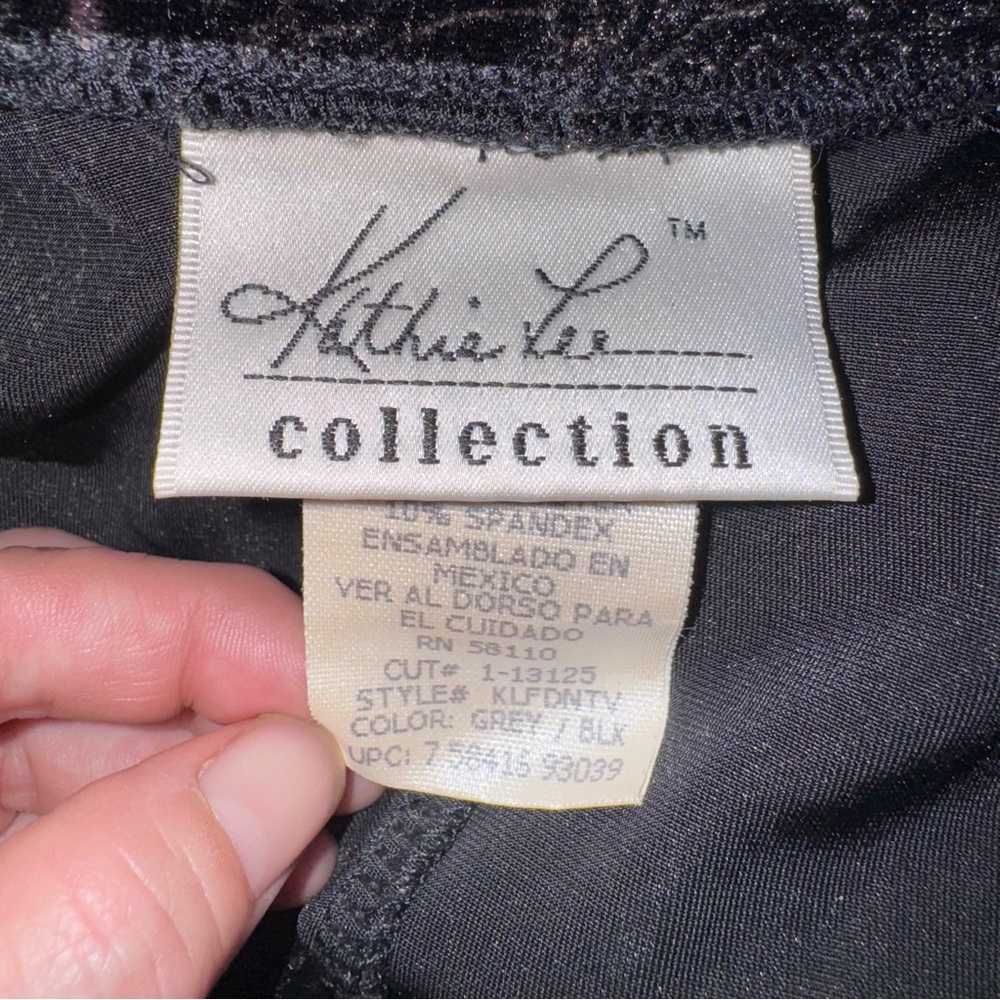 Kathy Lee Collection vintage long black velvet maxi skirt whimsigoth Y2K large - Picture 5 of 7